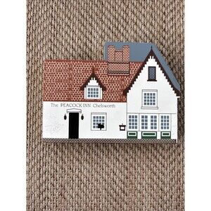 1996 The Cats Meow Peacock Inn Shelf Sitter Chelsworth Suffolk